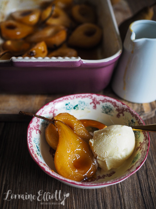 Roasted Pears Caramel Sauce