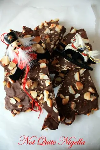 a-salted-pretzel-toffee-3