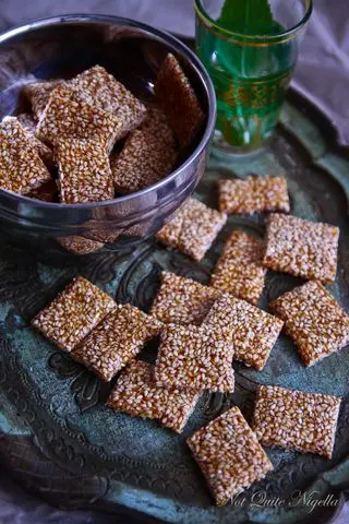sesame snaps