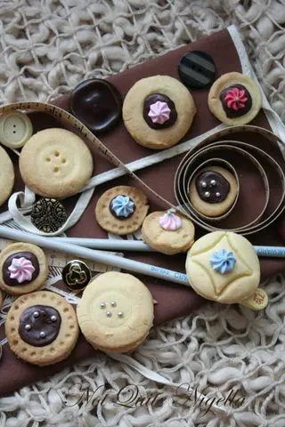 Shortbread Buttons