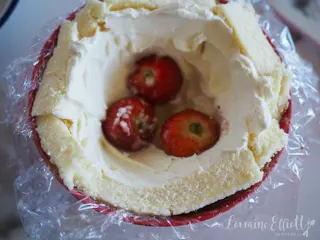 Strawberry Cake With Strawberries
