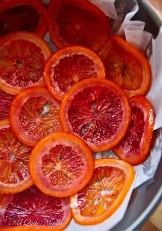 laying oranges-2