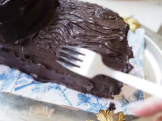 Tiramisu Yule Log