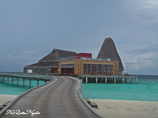 Underwater Sea restaurant Anantara Kihavah Maldives