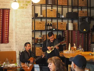 Warike Peruvian, Surry Hills